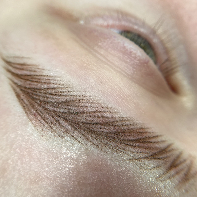 Олеся. Студия перманентного макияжа, косметологии и массажа SYMMETRY в Москве, м. Киевская