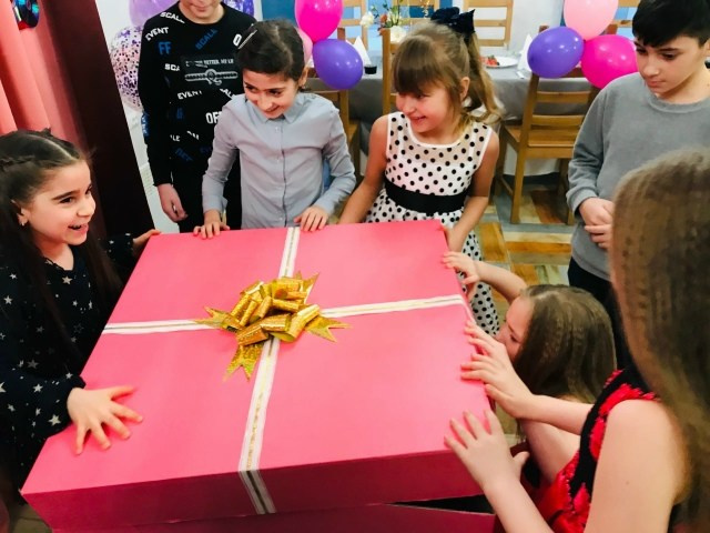 Детские праздники. Организатор праздников. Ведущая Марина Гребенникова