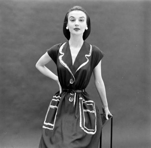 Платье в стиле trompe l'oeil