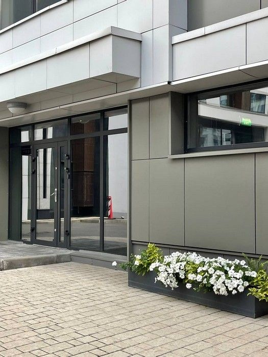 Фотосъемка у московского дома — фактурные стены и лестницы