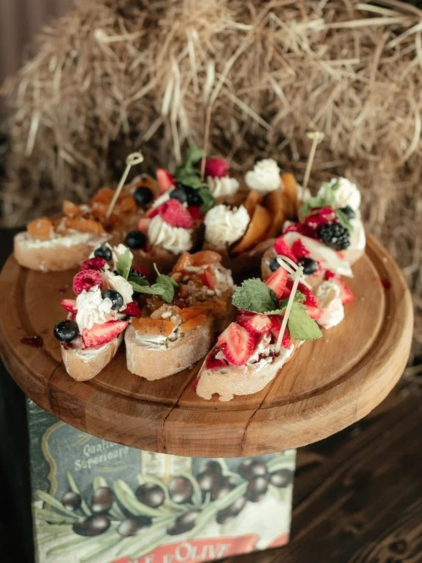 Станция сладких брускетт. Свадебная площадка РАНЧО