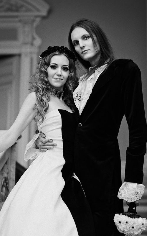 Свадебная фотосессия в стиле Готика. фотограф на свадьбу, стильные фото свадьбы, фотограф на свадьбу в спб, готическая фотосессия, правильные готы, стиль готика, готический фотограф спб, антуражная фотосессия, свадебное платье спб салон, костюм на свадьбу спб жених, платье невесты купить спб