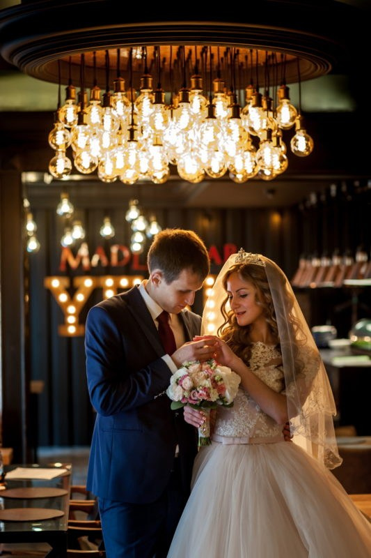 Свадебная фотосъемка в Санкт-Петербурге, фотограф Денис Шмигирилов, фотограф на свадьбу спб, свадебный бюджет рассчитать, костюм для свадьбы, платье невесты тренды купить в спб, букет невесты заказать спб, банкетный зал для свадьбы где в питере