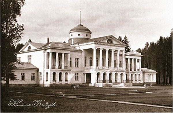 Подмосковном имении Ильинское. Фотограф для маркетплейсов Михаил Бове