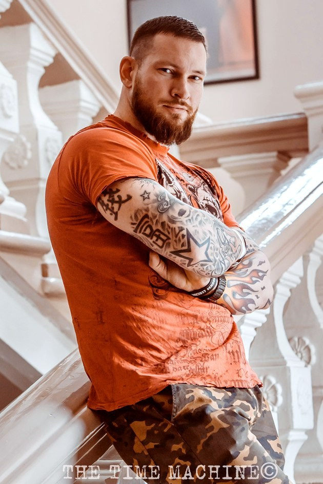 МУЖСКОЙ ПОРТРЕТ. Фотограф для маркетплейсов Михаил Бове