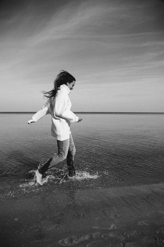 Таня / пляж. Фотограф Калининград Илья Миллер