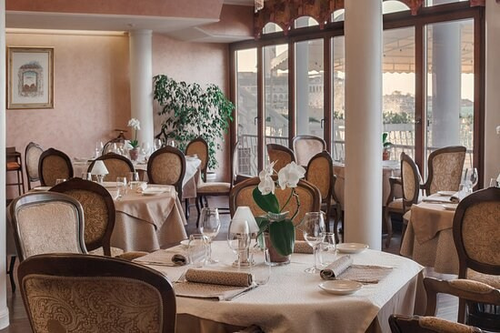 Самые красивые локации города Севастополь. Где пофотографироваться в Севастополе? Локации для фото. 1 место. Первое место. Место. Бывшее мес. Профессиональная фотосъемка в Крыму. Натуральные эмоции и живые кадры. Забронируйте дату прямо сейчас!