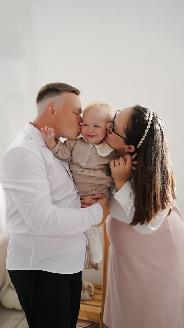 Полина, Михаил, Анечка. Добро пожаловать в мир самого прекрасного — в мир фотографии!