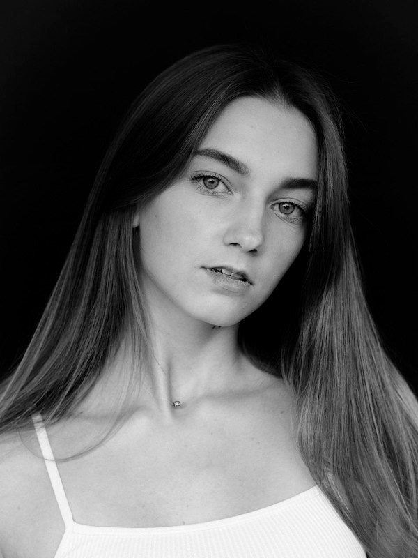 Irina Zevakina. DISTINCTIVE MODEL AGENCY. Модельное агентство специализирующиеся на зарубежном плейсменте моделей