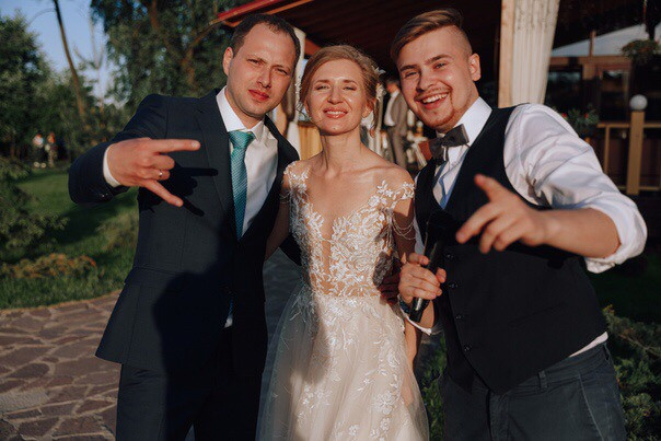 Фото с молодоженами. Илья Сергеев - Ведущий мероприятий Тверь, Москва, Россия