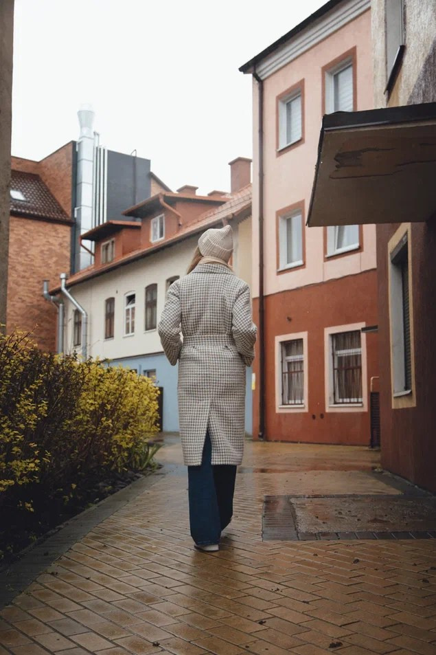 Семья в Зеленоградске / Шторм. Фотограф Калининград Илья Миллер