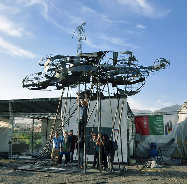 Здесь идут дожди/Иран/ Тегеран/2014. Художник — скульптор Антонина Фатхуллина