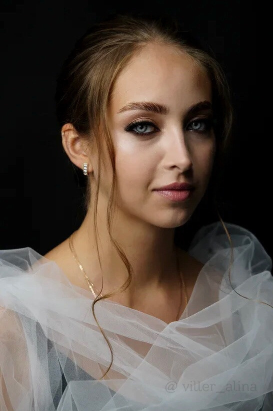 Стильные образы для свадьбы и других мероприятий. Визажист — стилист по прическам в г. Санкт — Петербург. Алина Виллер
