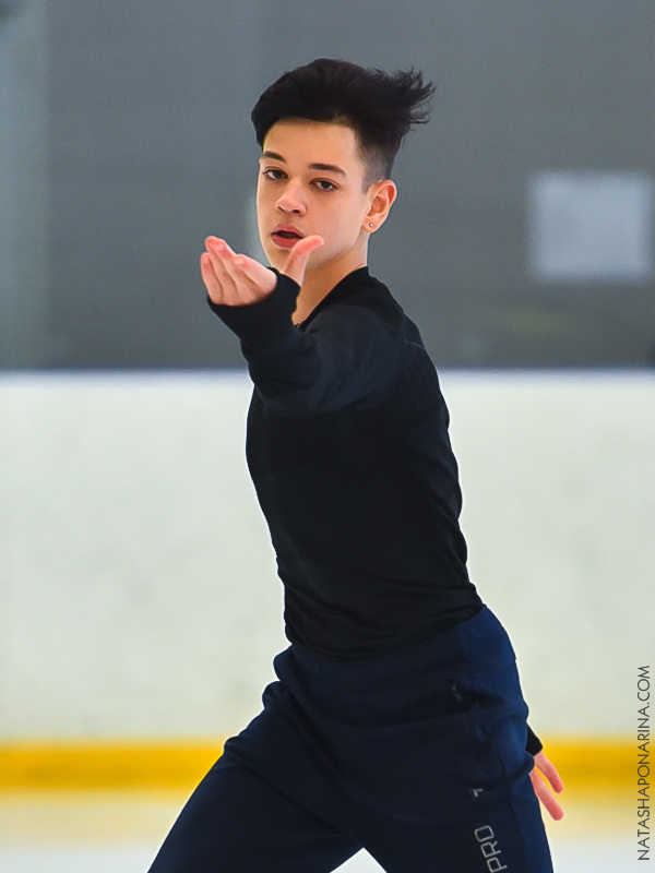 Дикиджи Владислав