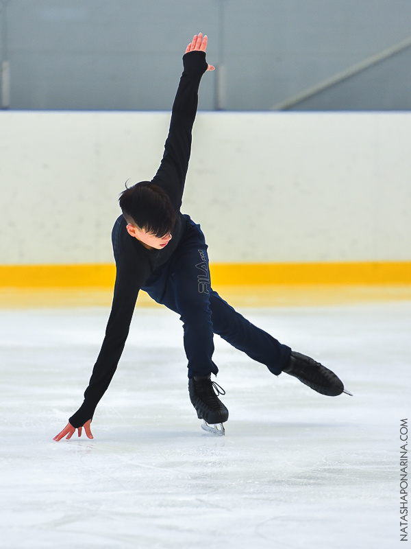 Дикиджи Владислав