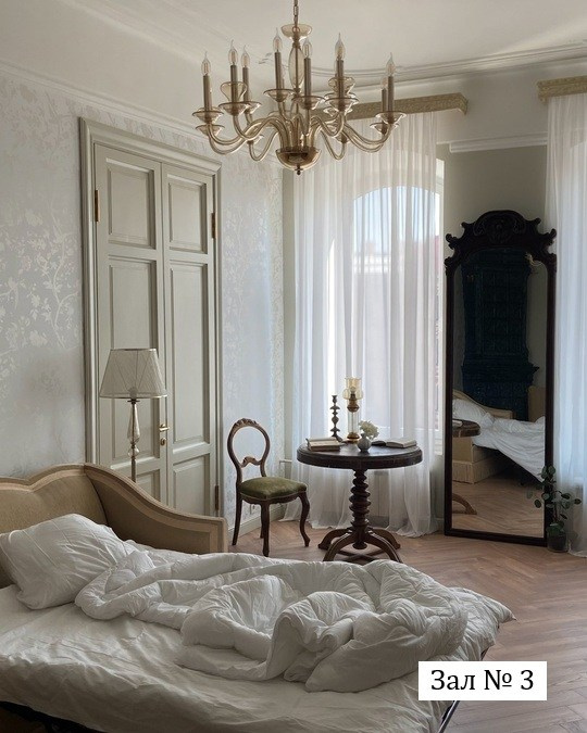 Фотозалы в атмосфере старого фонда. Портретный и семейный фотограф в Санкт-Петербурге Чугунова Анастасия