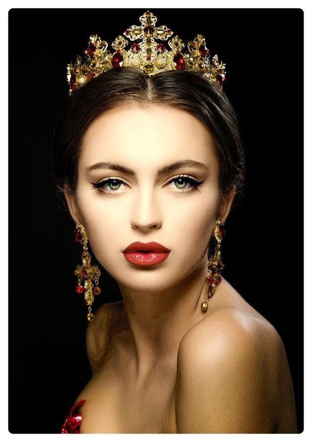 Карты и корона