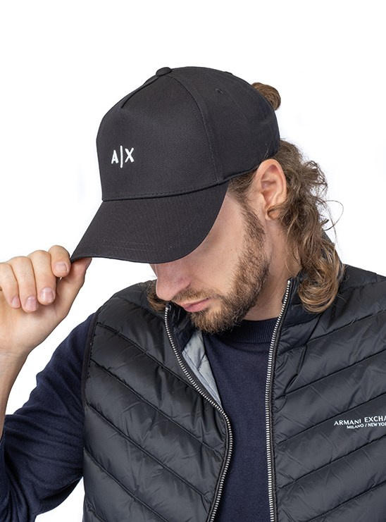 Предметная съёмка головных уборов. Предметный фотограф в Симферополе Антон Катунин