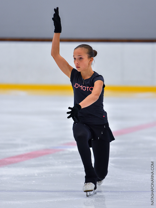 Арина Онищенко