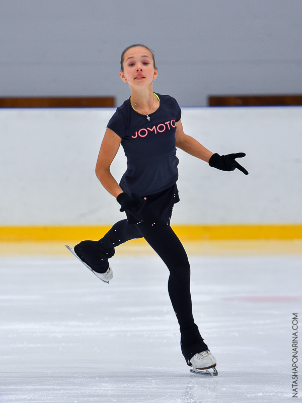 Арина Онищенко