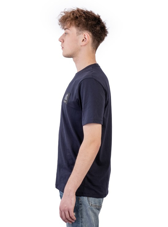 Предметная съёмка мужских футболок. Предметный фотограф в Симферополе Антон Катунин