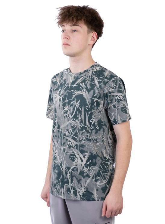 Предметная съёмка мужских футболок. Предметный фотограф в Симферополе Антон Катунин