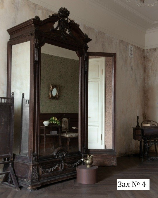 Фотозалы в атмосфере старого фонда. Портретный и семейный фотограф в Санкт-Петербурге Чугунова Анастасия