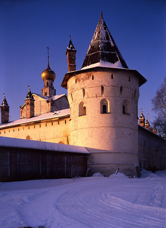 Ростовский кремль. Угловая башня