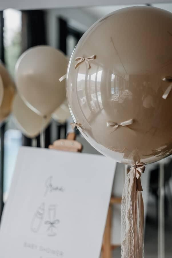 Dovojacko Vece. Balone sa helijimom. Dekoracije balone. Dostava balone. Grad Novi Sad