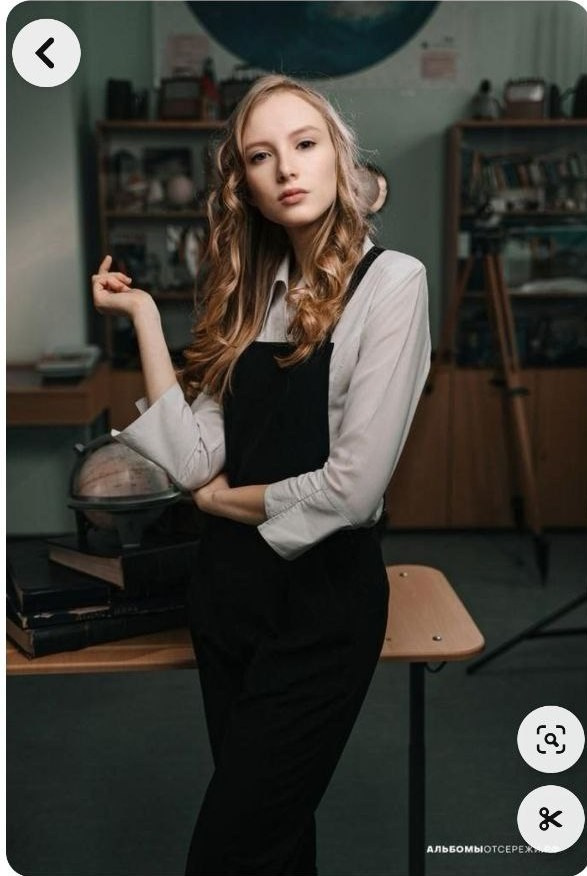 Примеры позировок для школьного альбома в старших классах. Фотограф в Шелехове, лучшие выпускные альбомы в Шелехове