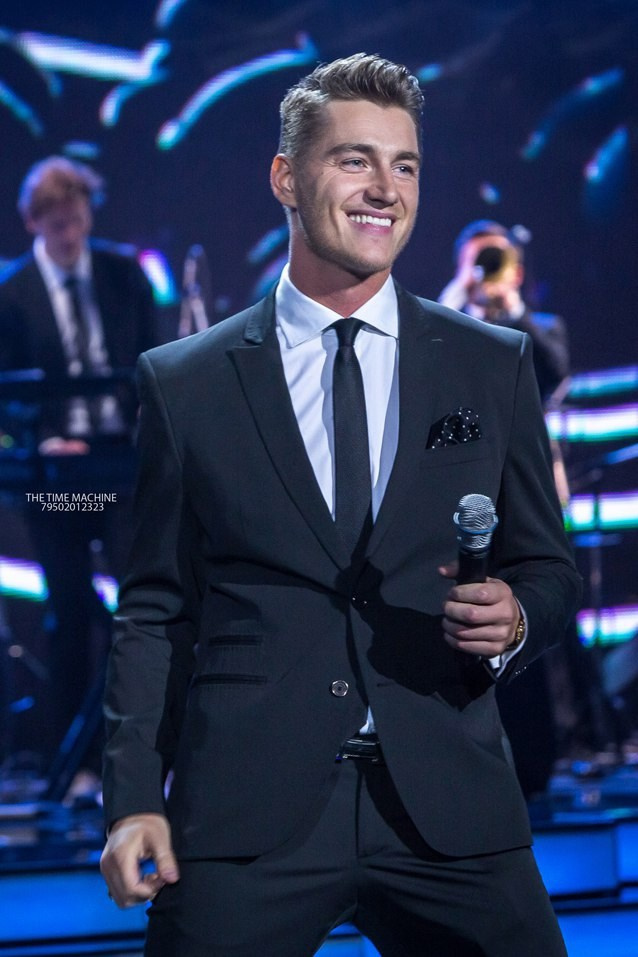 Мисс разных лет. Фотограф для маркетплейсов Михаил Бове