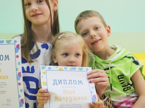 ОБРЕТАЯ МАСТЕРСТВО. Художественные выставки. Яркие открытия