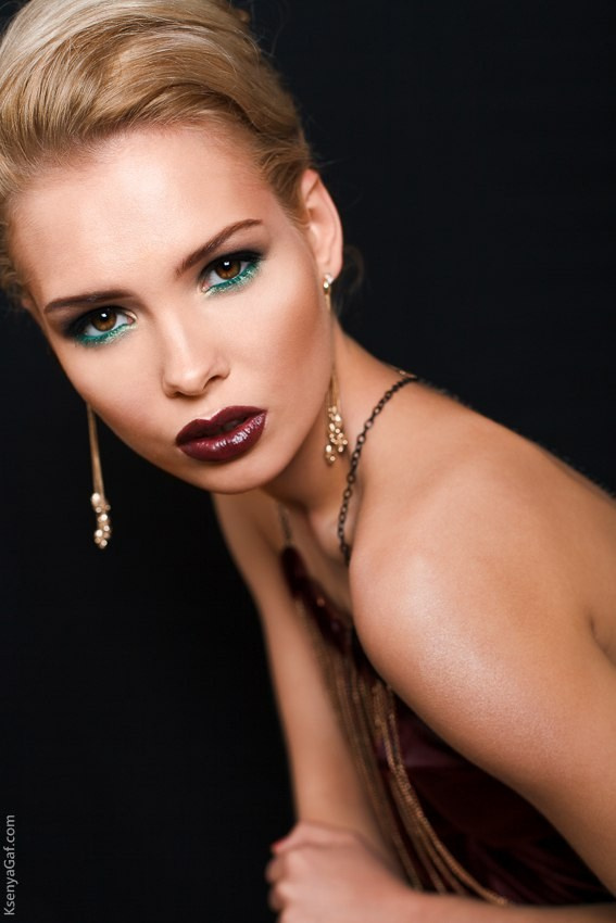 Студийный портрет. Психолог с фотоаппаратом Зимина Оксана