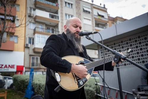 Двери родного дома, 2021, Измир (Турция). Скульптор Сергей Оганов, Беларусь