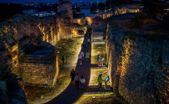 Самые красивые локации города Севастополь. Где пофотографироваться в Севастополе? Локации для фото. 1 место. Первое место. Место. Бывшее мес. Профессиональная фотосъемка в Крыму. Натуральные эмоции и живые кадры. Забронируйте дату прямо сейчас!