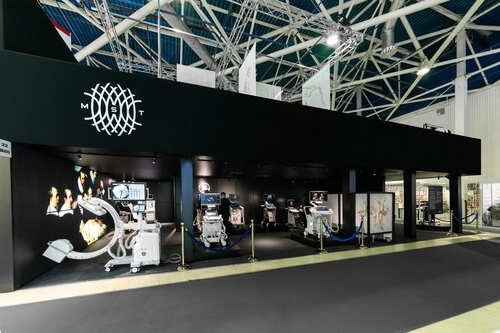 О дизайнере