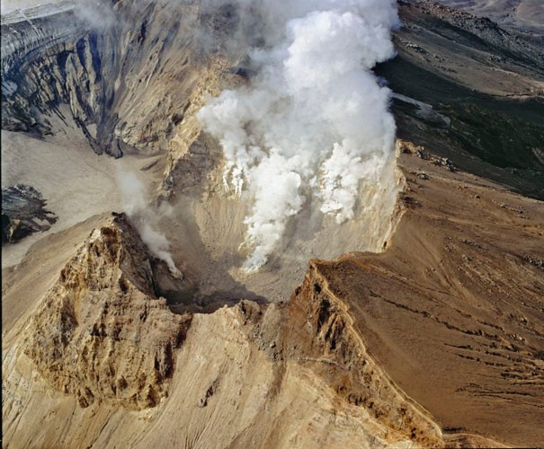 Кратер Мутновского в-на