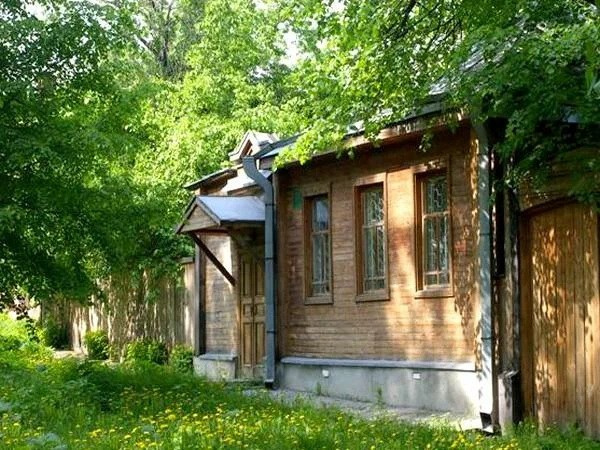 Сад Казанцева ул. Октябрьской Революции, 40, Екатеринбург. Фотограф для маркетплейсов Михаил Бове