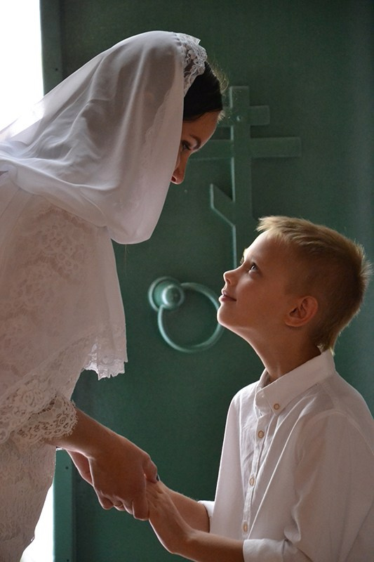 Посещение церкви. Дети. Fotounata.ru