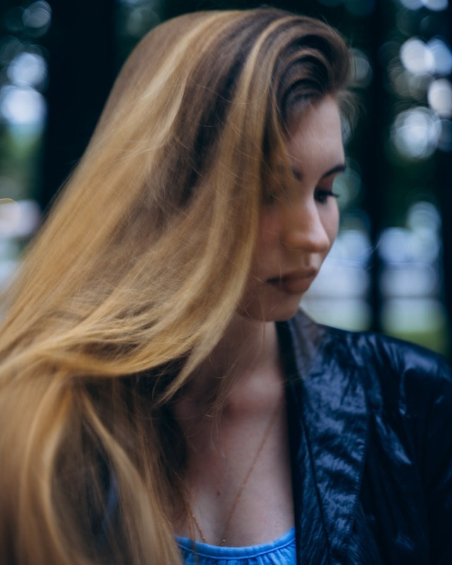 Женский портрет. Улица. Настя. Ваш фотограф в Сургуте. Елена Орехова