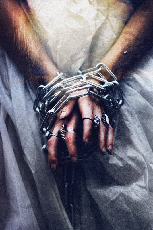 BRIDE OF THORNS. Фотограф Julia Nova