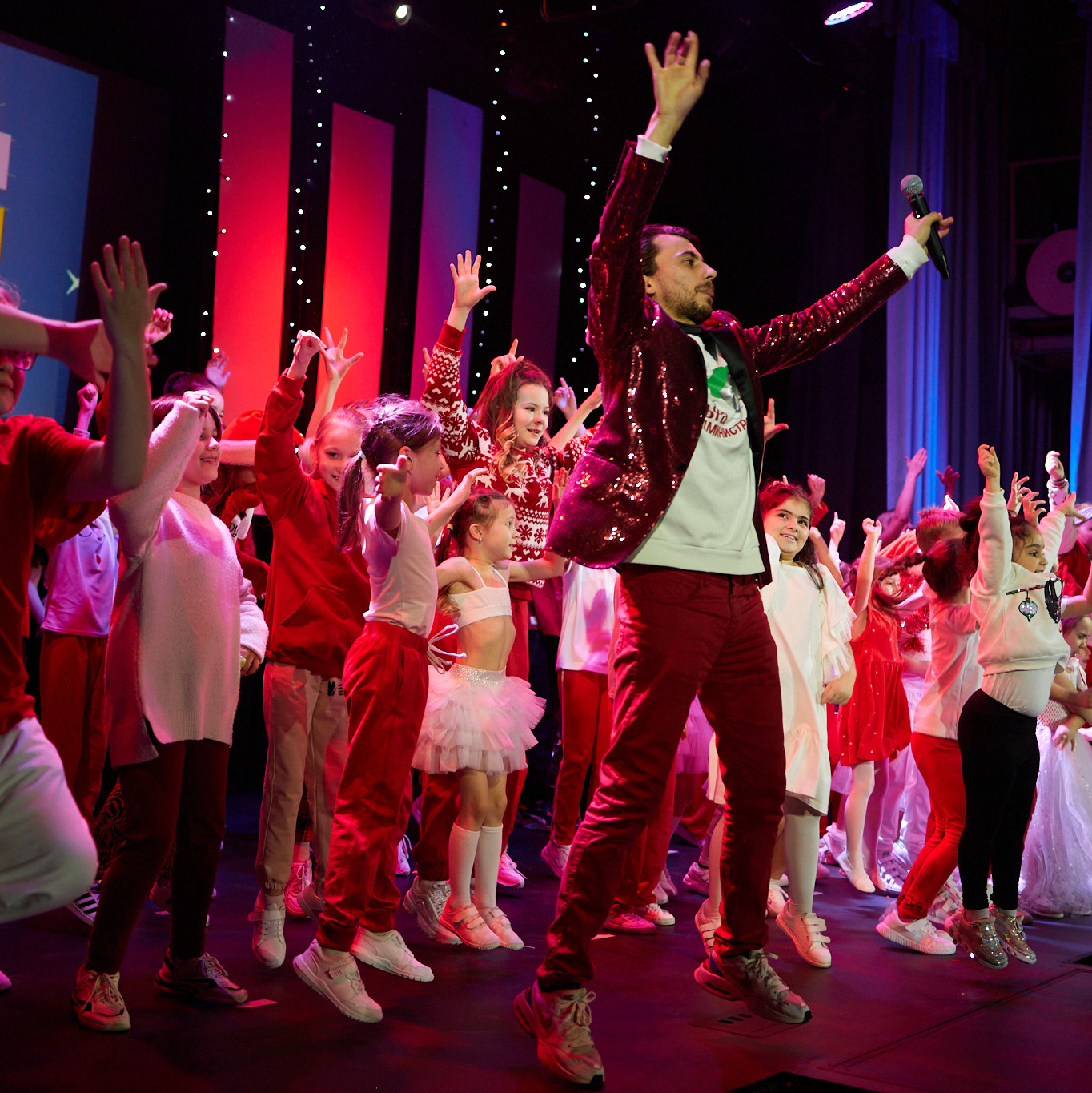 Услуги. Фотографъ Сергѣевъ. Поймать мгновеніе