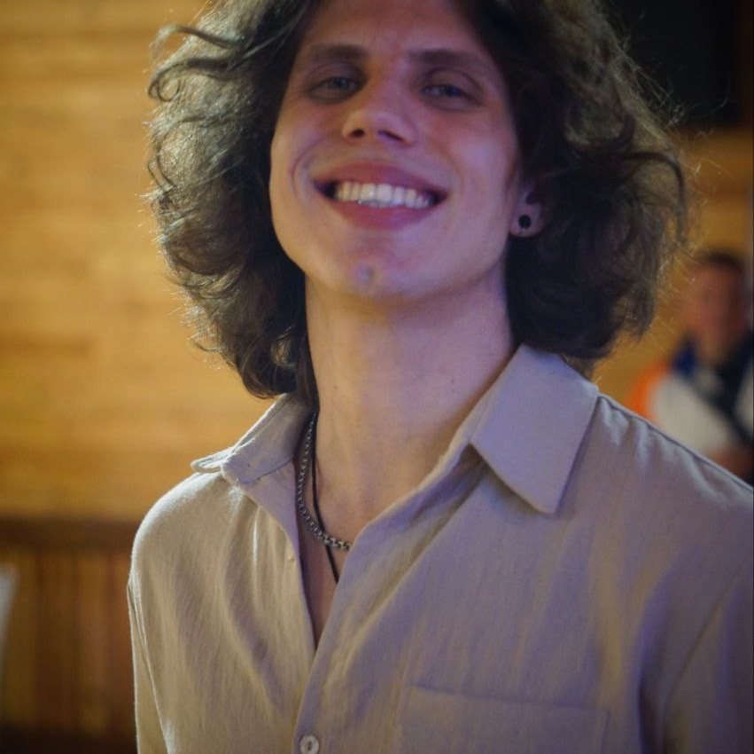 Контакты. Ведущий мероприятий Илья Копа