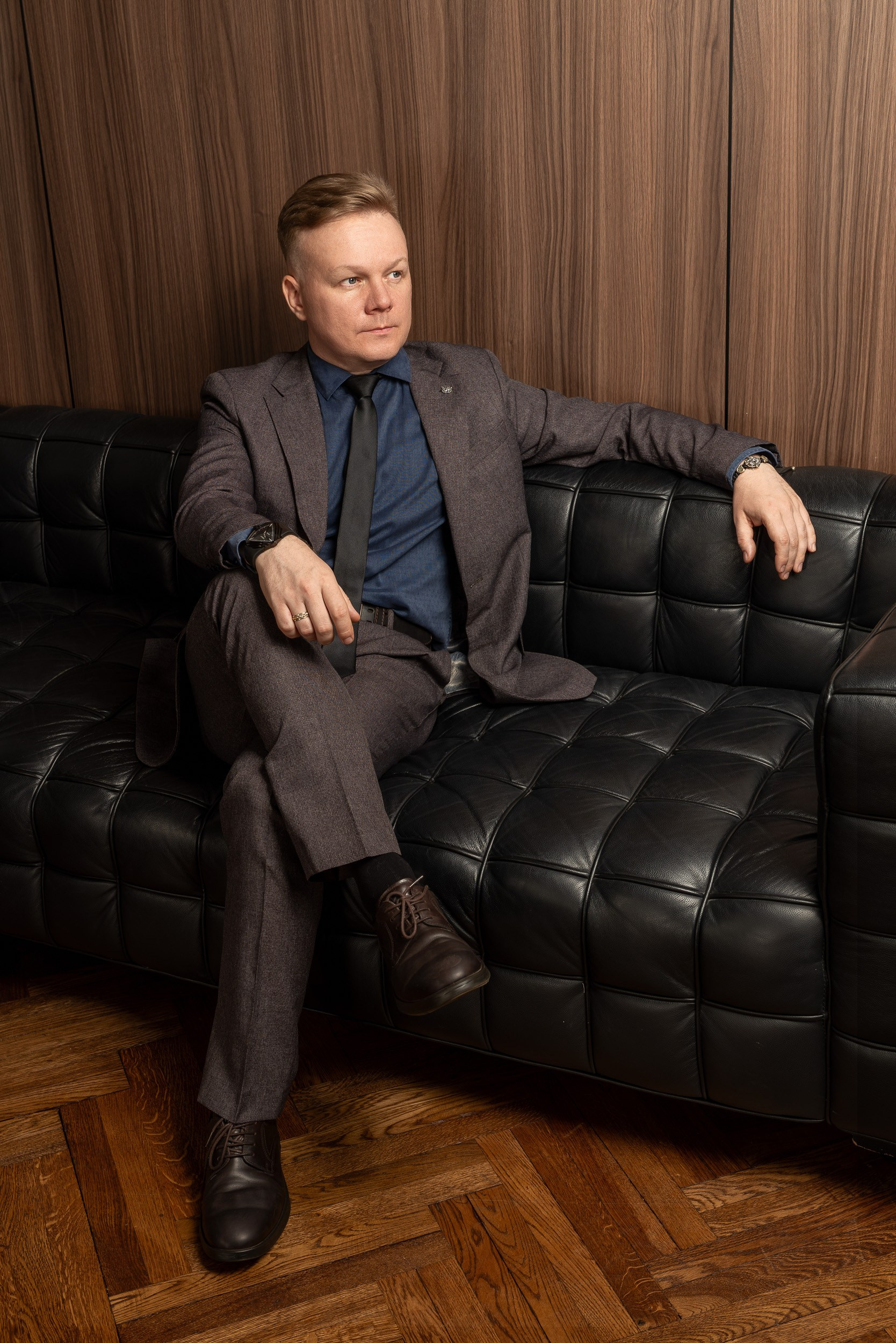 Бизнес‑портрет в Санкт‑Петербурге — студия и офис | Pinpix. Pinpix.pro рекламная и коммерческая фотография, съемки для брендов, Спб, Петербург