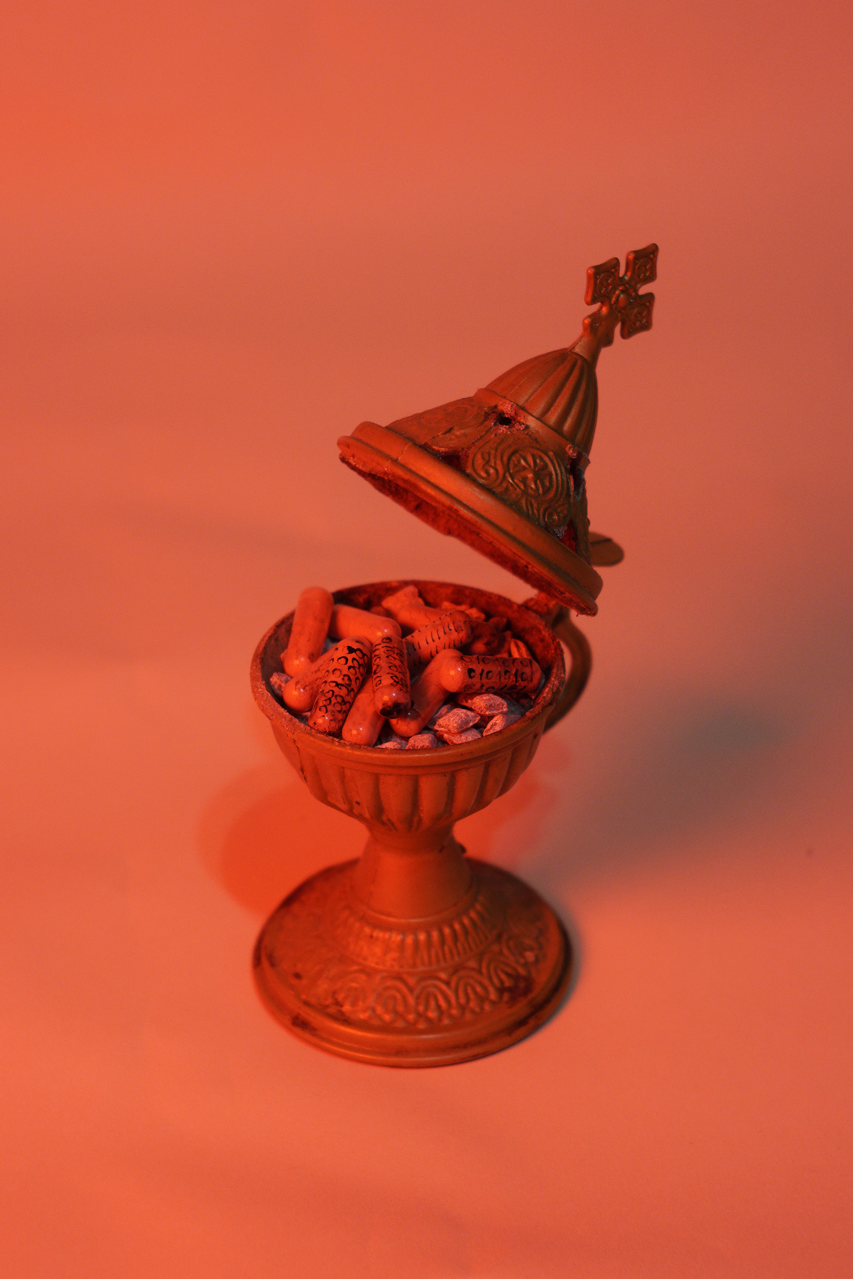 Pills of digitality / Pills of immortality (2019). Igor Tereshkov