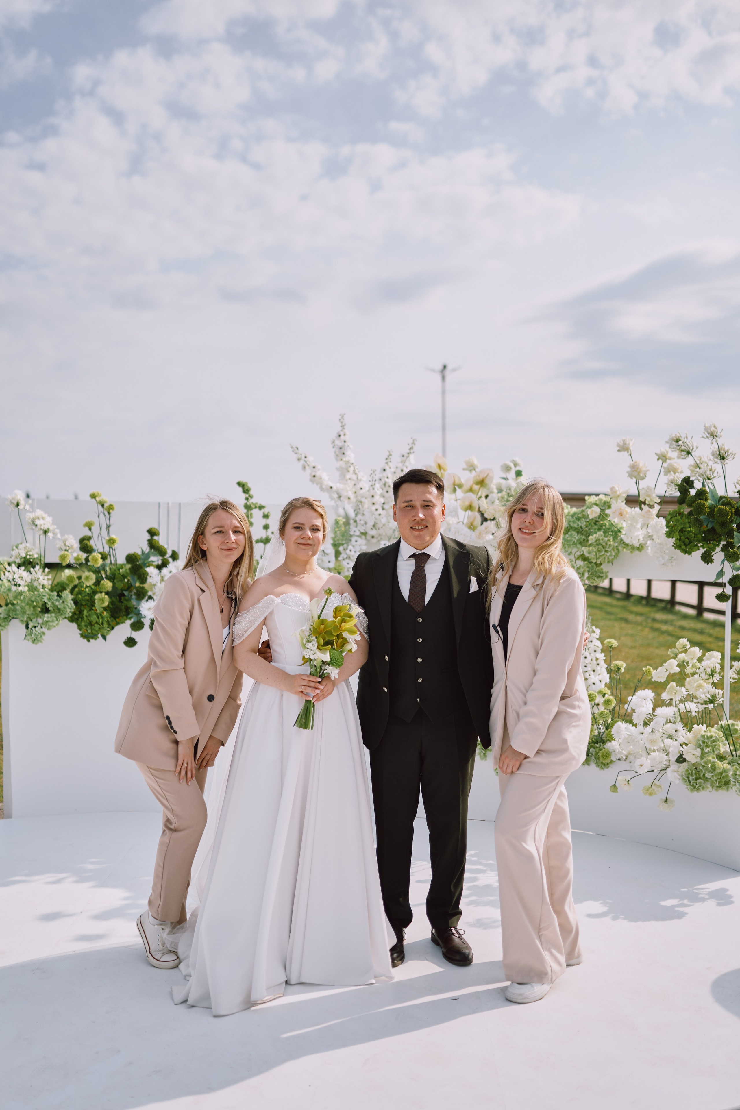 Даурен и Инна. On Emotions агентство