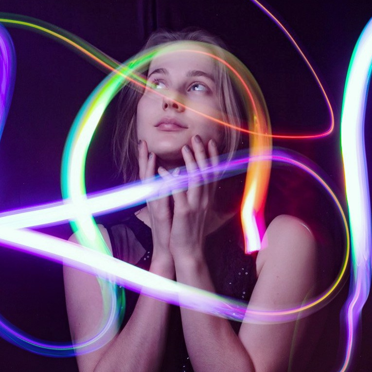 Контакты. Елизавета Медведева