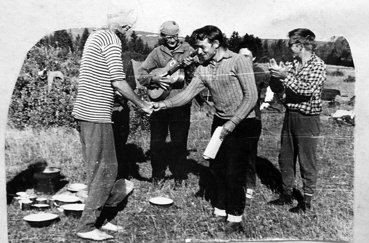 Тайгой и водой Прибайкалья (1966). Фотограф Эдуард Алмадаков