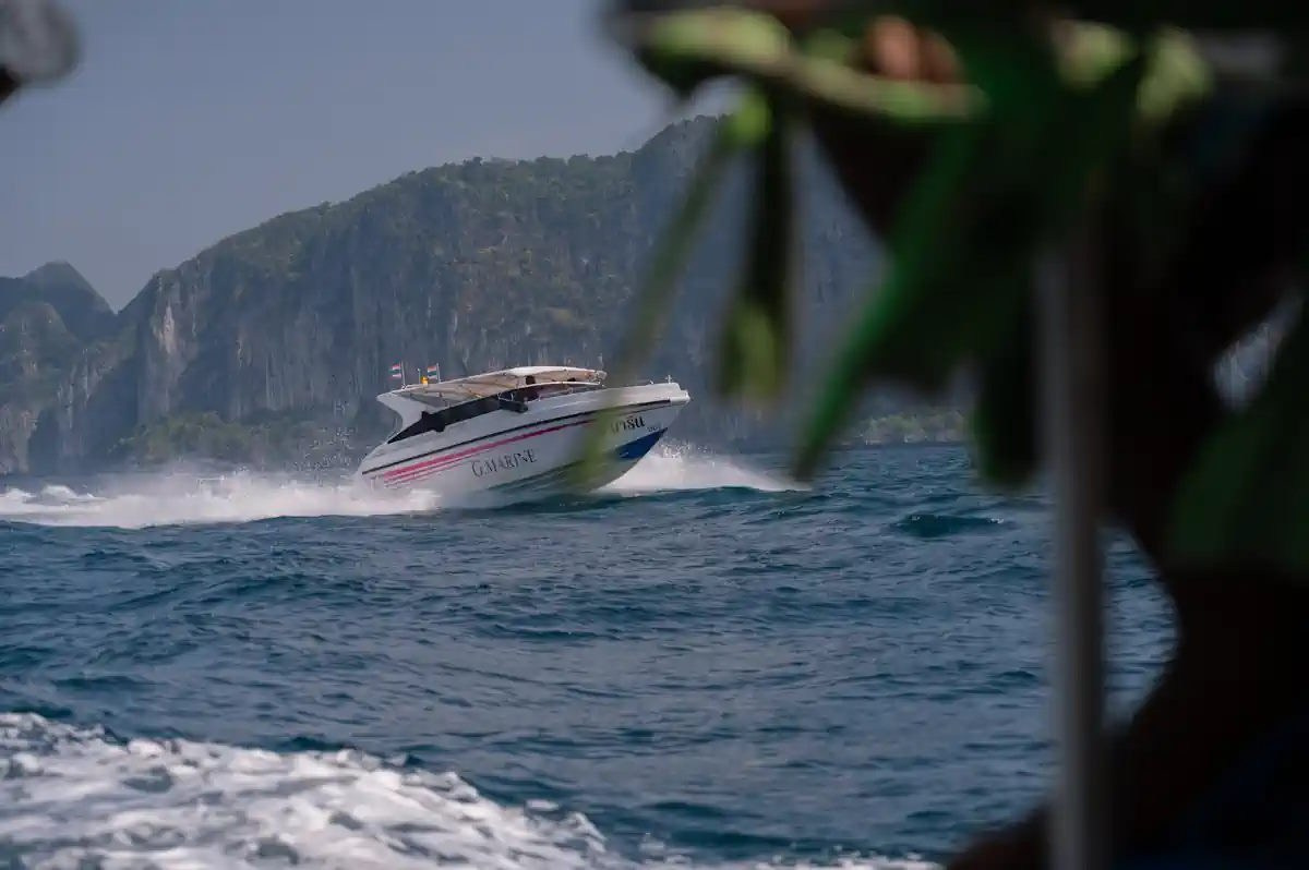 Женская фотосессия в Бишкеке — стиль, образ и уверенность в кадре. Фотограф и видеограф в Бишкеке — фото, видео и аэросъёмка для людей и бизнеса