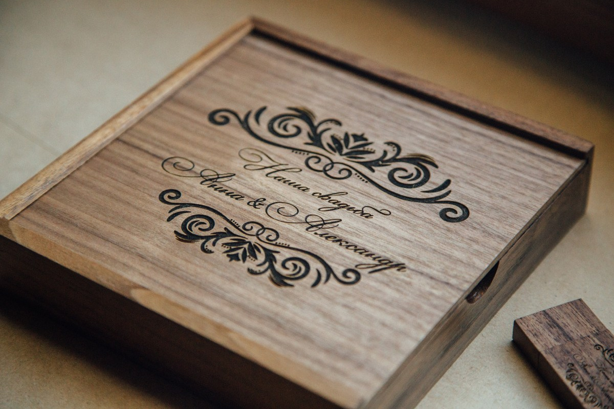Коробочка с USB флешкартой. Свадебный и портретный фотограф в Туле Константин Гудовичев